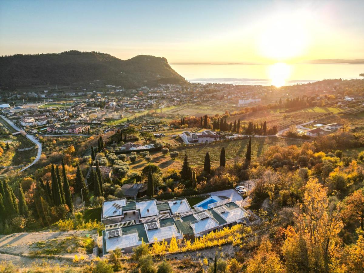 Sunset Lodge - Enjoy Holiday Garda  Buitenkant foto