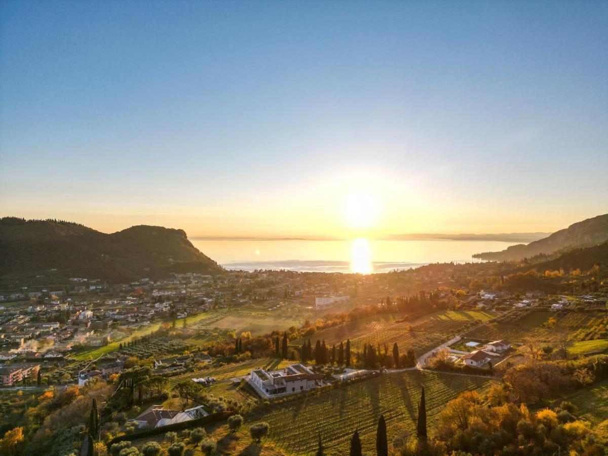 Sunset Lodge - Enjoy Holiday Garda  Buitenkant foto